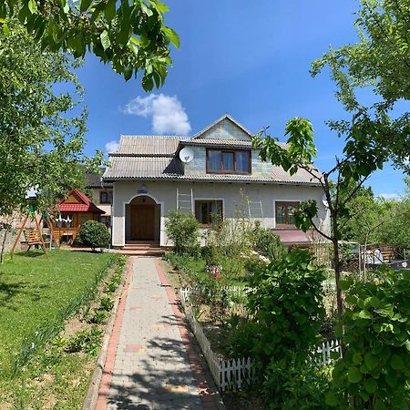 Guest House Viktoria Yaremche Luaran gambar