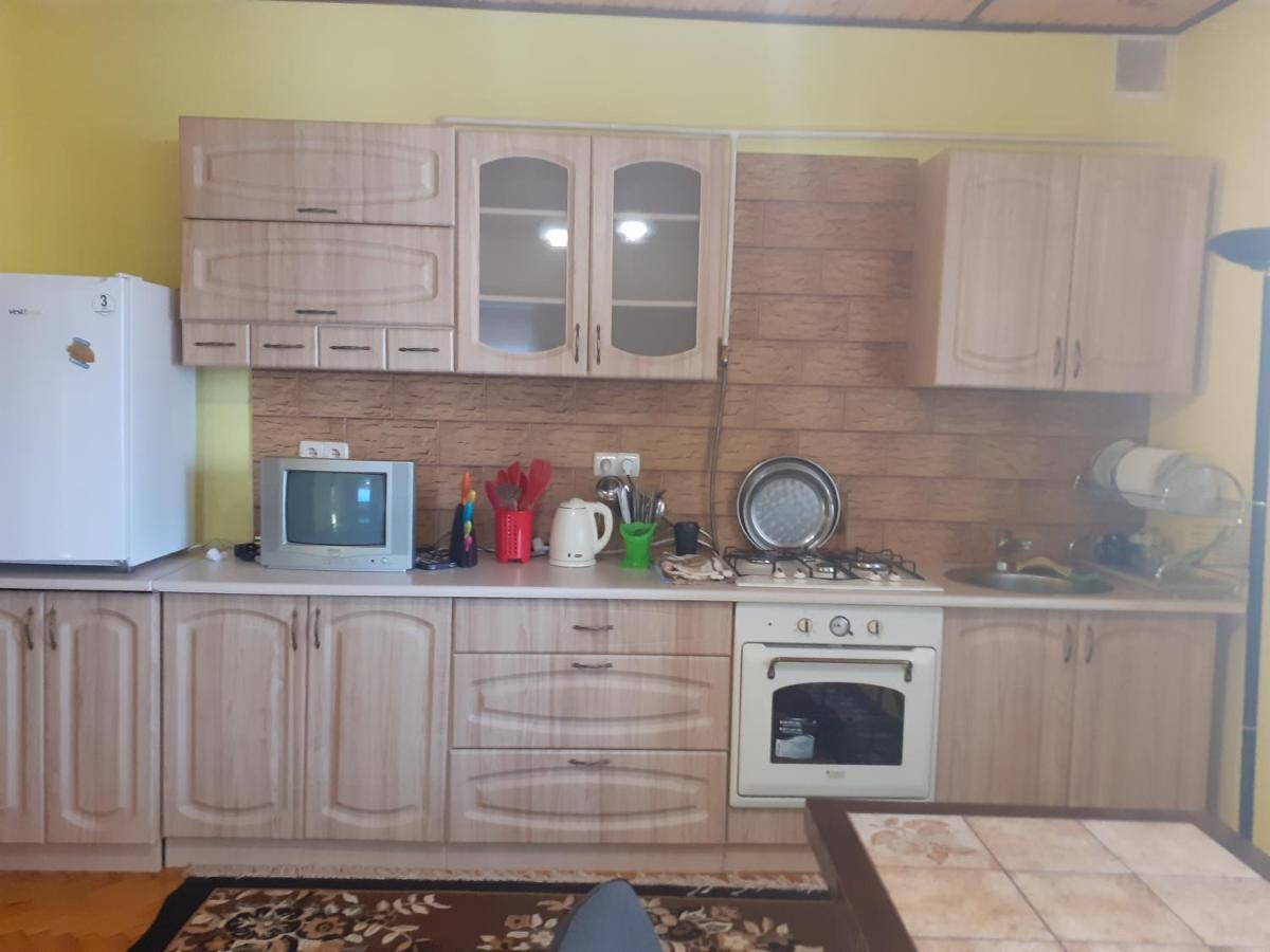 Guest House Viktoria Yaremche Luaran gambar