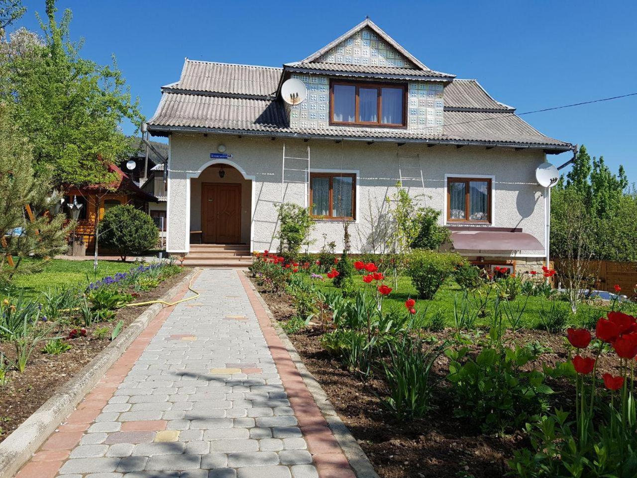 Guest House Viktoria Yaremche Luaran gambar